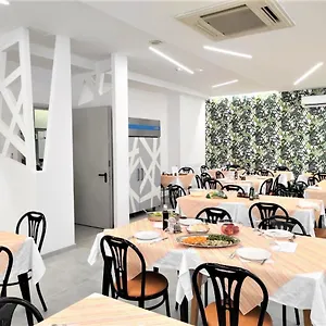 hotel-madrid-rimini.riccione-hotels.org/